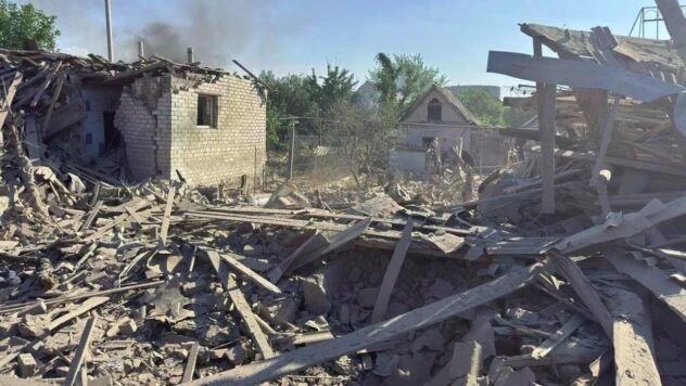РФ вдарила КАБом по Запоріжжю: удар прийшовся по приватному сектору, є постраждалі