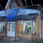 Вибухи в Конотопі: пошкоджені дитсадок, школа, будинки та залізниця, є постраждалі