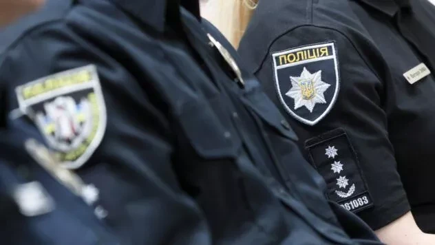 У Кропивницькому чоловік кинув у поліціянтів гранати і почав стріляти