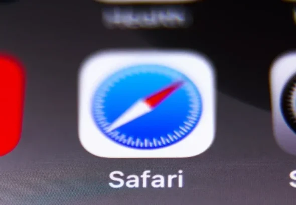 Плюс п’ять годин автономності без жодних налаштувань. Apple пояснила, чому варто перейти на Safari